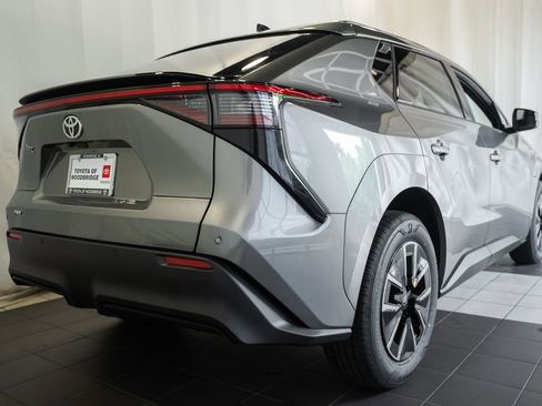New 2026 Toyota bZ FWD image 4