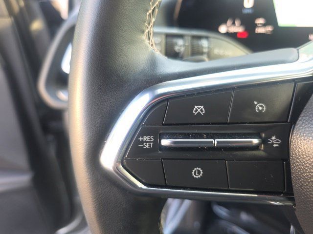 Used 2026 Chevrolet Traverse LT AWD/4WD image 18