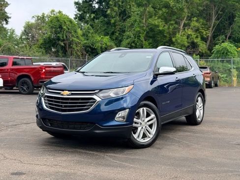 Used 2020 Chevrolet Equinox Premier FWD image 2