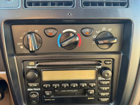 Used 2003 Toyota Tacoma PreRunner RWD image 21