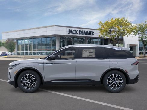 New 2026 Lincoln Nautilus Premier image 3