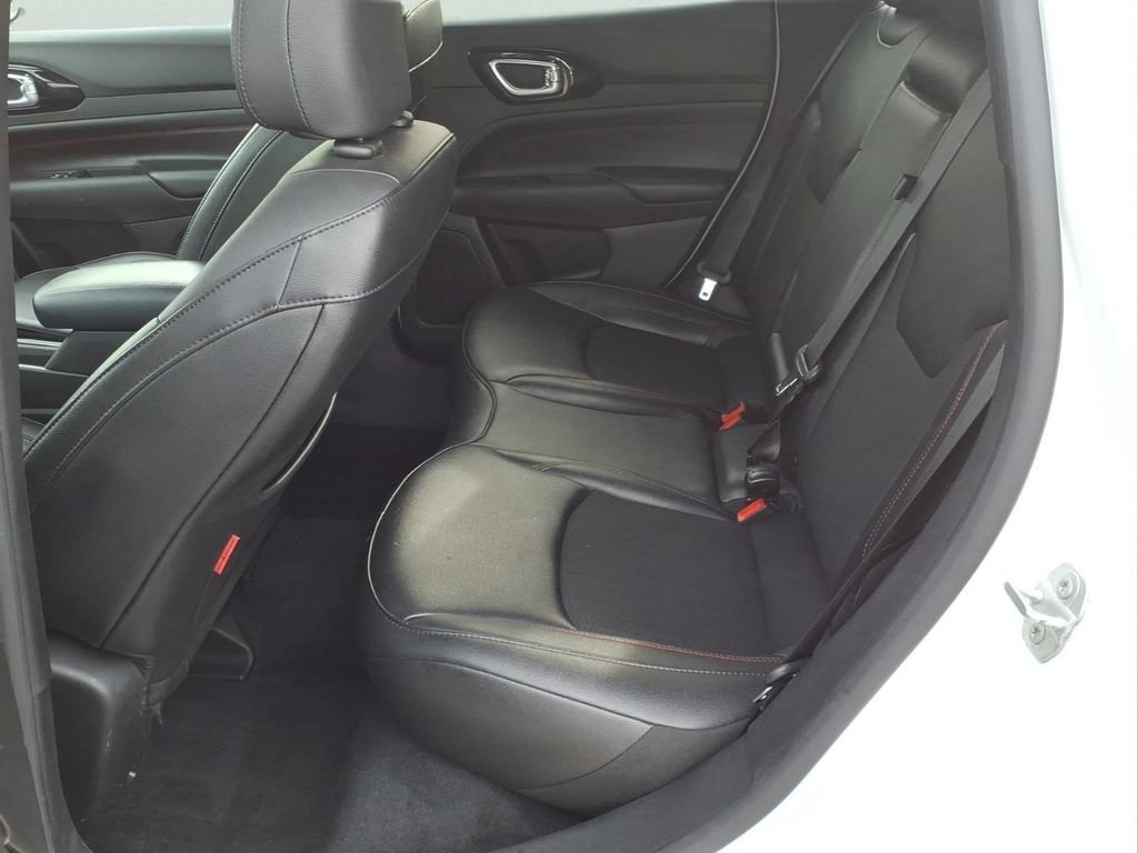 Used 2025 Jeep Compass Trailhawk AWD/4WD image 23
