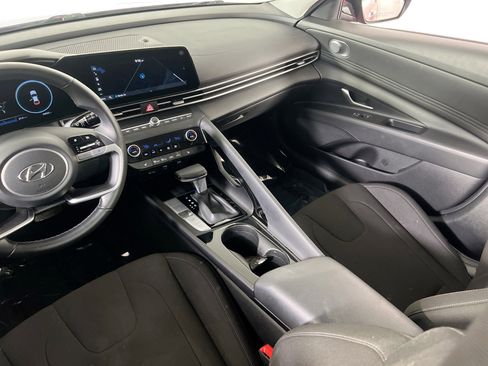 Used 2023 Hyundai Elantra SEL w/ Convenience Package image 23