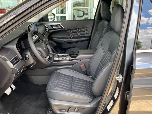New 2026 Mitsubishi Outlander SEL AWD/4WD image 16
