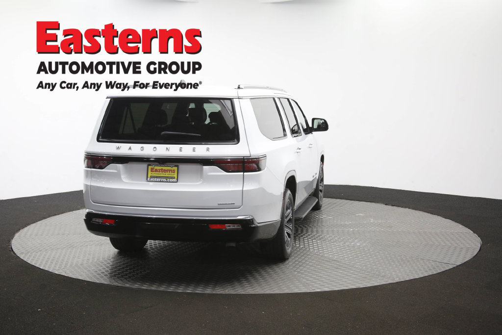 Used 2024 Jeep Wagoneer L Series II w/ Flexible Seating Group AWD/4WD image 47