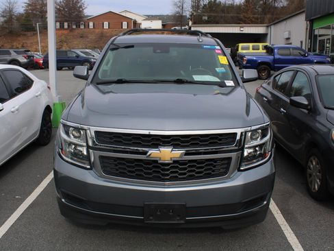 Used 2019 Chevrolet Tahoe LT image 2