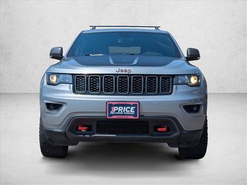 Used 2020 Jeep Grand Cherokee Trailhawk w/ Trailhawk Luxury Group AWD/4WD image 2