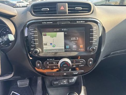 Used 2016 Kia Soul ! w/ Premium Package FWD image 15