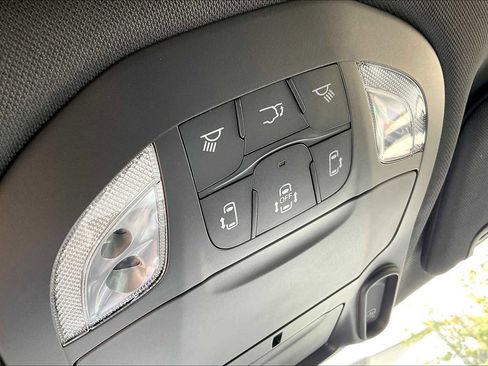 New 2026 Chrysler Pacifica Limited w/ S Appearance Package image 17