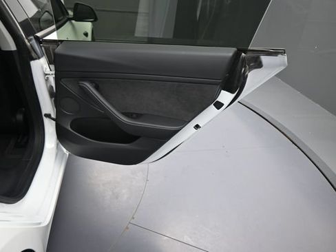 Used 2022 Tesla Model 3 Long Range AWD/4WD image 64