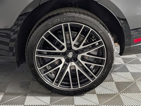 New 2026 Porsche Macan image 13