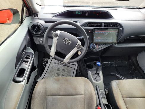 Used 2012 Toyota Prius C One FWD image 10