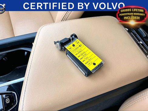 Used 2023 Volvo XC60 B5 Ultimate w/ Climate Package AWD/4WD image 13