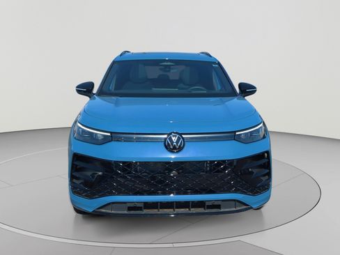 New 2026 Volkswagen Tiguan SE R-Line FWD image 8