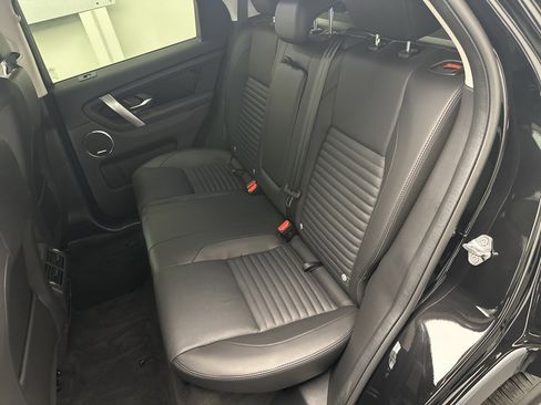 Used 2025 Land Rover Discovery Sport S image 13