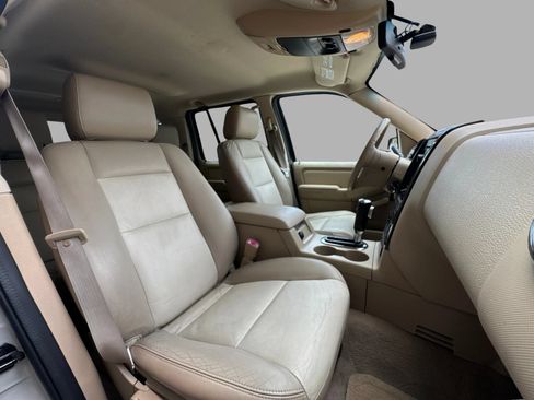 Used 2006 Ford Explorer Limited RWD image 46