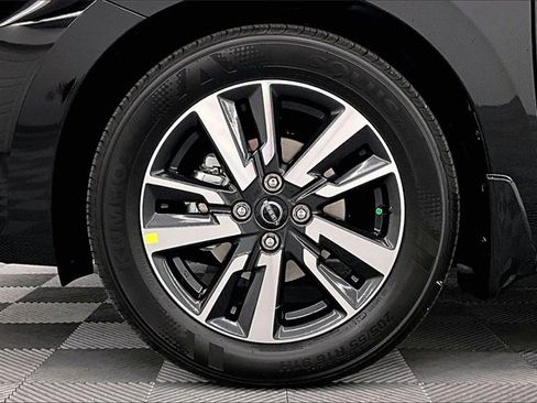 New 2025 Nissan Versa SV w/ Trunk Package image 11