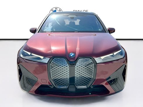 Used 2024 BMW iX xDrive50 w/ Sport Package AWD/4WD image 2