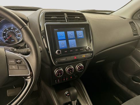 Used 2024 Mitsubishi Outlander Sport SE image 25