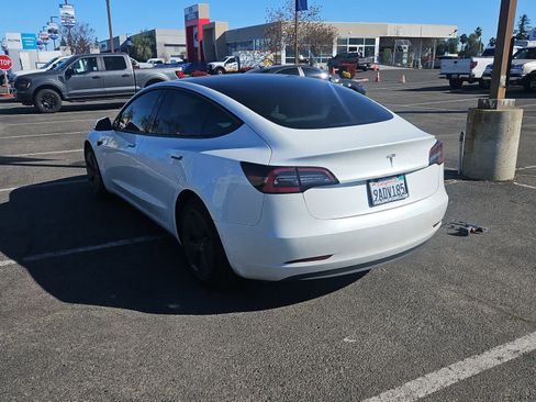 Used 2022 Tesla Model 3 image 6