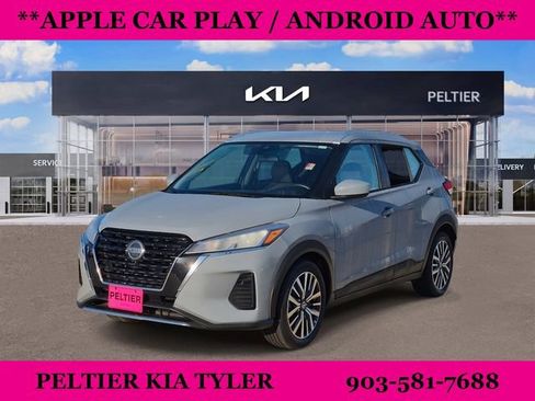 Used 2021 Nissan Kicks SV image 3