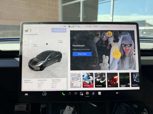 Used 2024 Tesla Model 3 Long Range AWD/4WD image 28