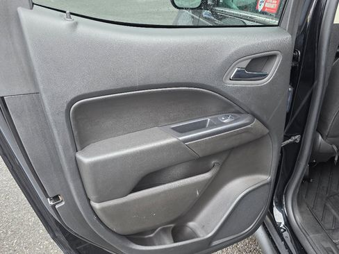 Certified 2022 Chevrolet Colorado LT w/ LT Convenience Package image 28