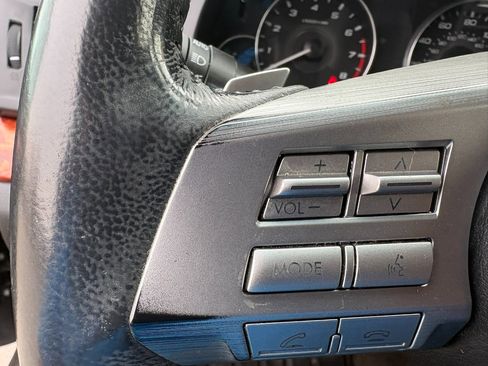 Used 2011 Subaru Outback 2.5i Limited image 23