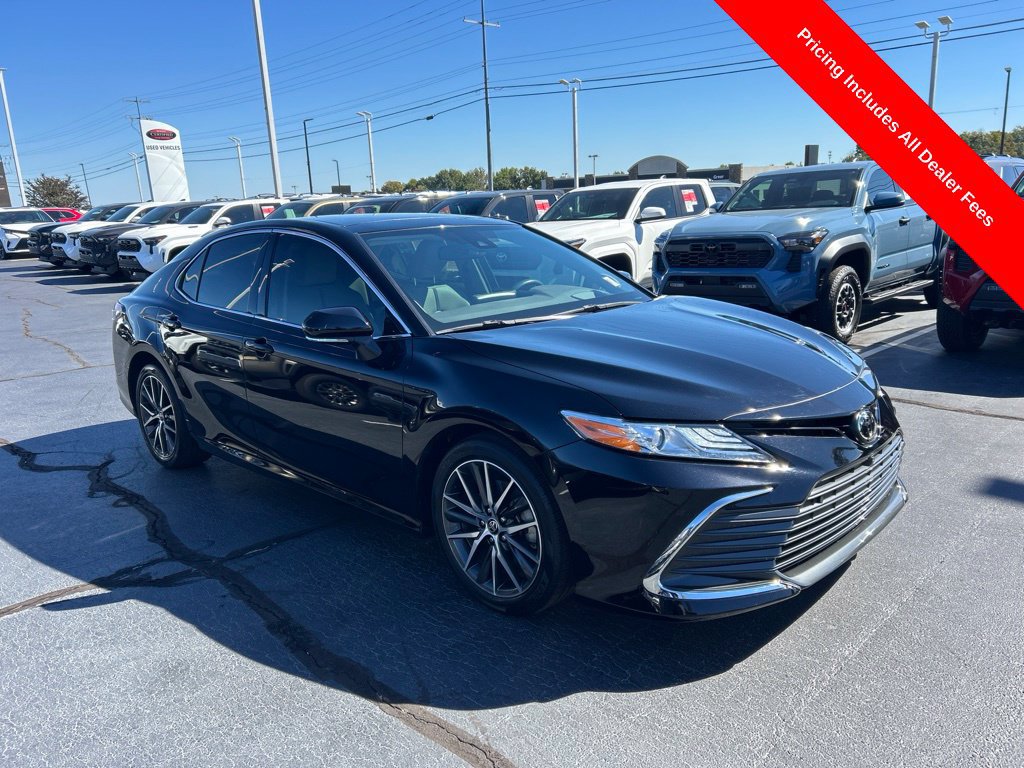 Used 2022 Toyota Camry XLE w/ Navigation Package FWD image 25