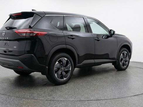 Used 2025 Nissan Rogue SV AWD/4WD image 9