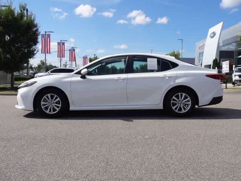 Used 2025 Toyota Camry LE FWD image 2
