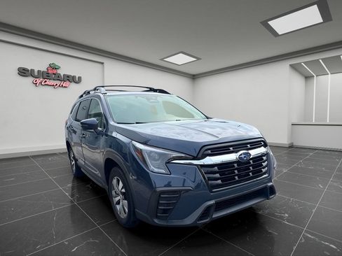 Used 2023 Subaru Ascent Premium w/ Convenience Package AWD/4WD image 2
