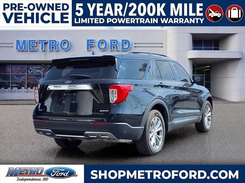 Used 2023 Ford Explorer XLT w/ Equipment Group 202A image 3