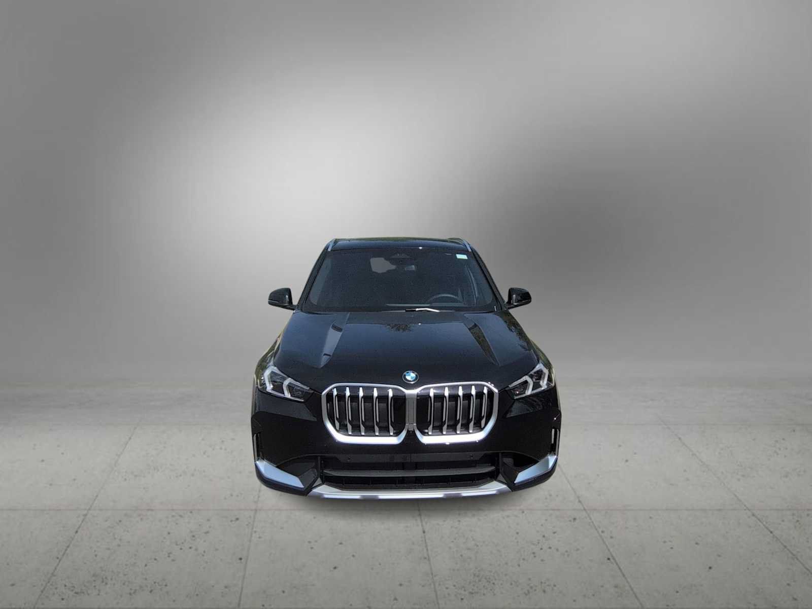 Used 2026 BMW X1 xDrive28i w/ Technology Package AWD/4WD image 3