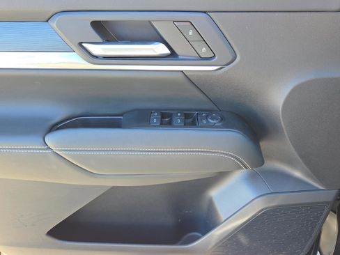 Used 2025 GMC Terrain Elevation image 27