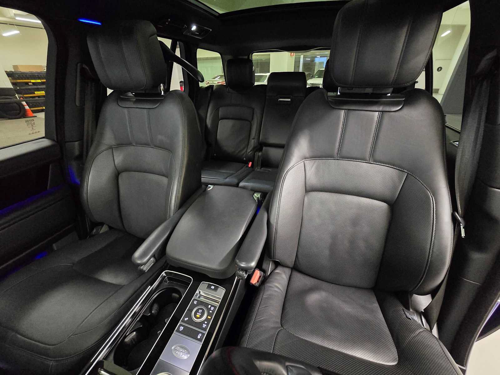 Used 2020 Land Rover Range Rover HSE AWD/4WD image 19