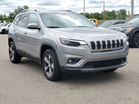 Used 2019 Jeep Cherokee Limited AWD/4WD image 4