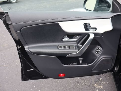 Used 2025 Mercedes-Benz CLA 250 4MATIC image 16