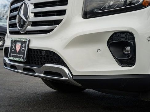 Certified 2024 Mercedes-Benz GLB 250 4MATIC w/ Winter Heating Package image 15