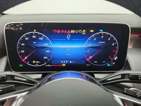 Certified 2026 Mercedes-Benz GLC 300 image 9