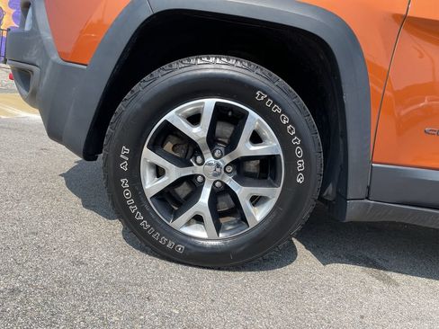 Certified 2016 Jeep Cherokee Trailhawk AWD/4WD image 9