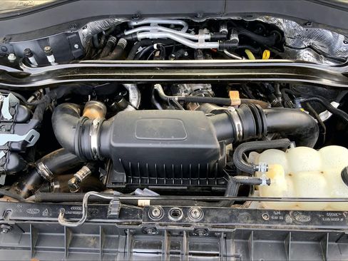 Certified 2020 Ford Explorer ST w/ Premium Technology Package image 31