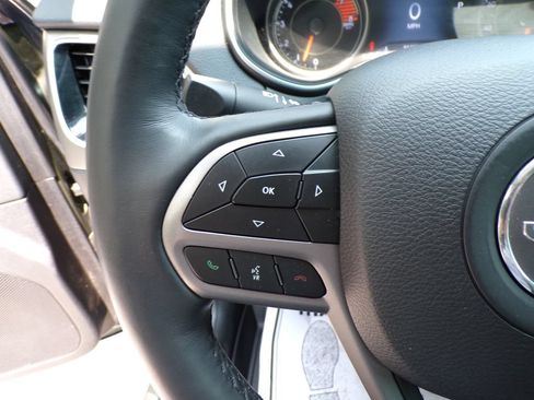 Used 2019 Jeep Cherokee Limited AWD/4WD image 28