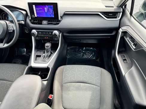 Used 2024 Toyota RAV4 XLE image 17