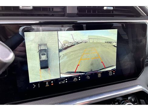 Used 2025 GMC Sierra 3500 Denali w/ Denali Reserve Package image 15