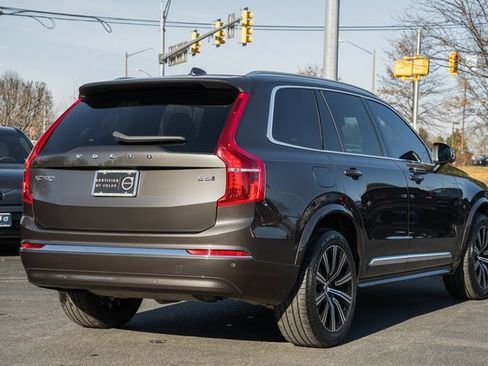 Certified 2023 Volvo XC90 B6 Plus image 5