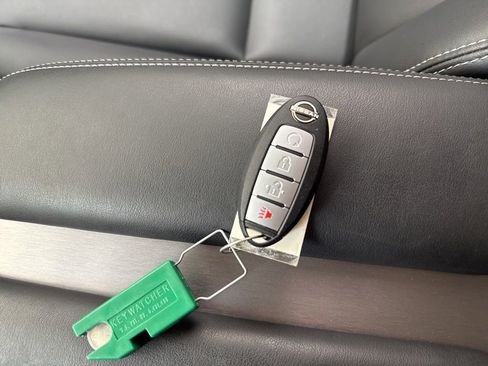 Used 2024 Nissan Murano SV image 34