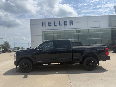 Used 2024 Ford F350 Lariat w/ Lariat Ultimate Package AWD/4WD image 3