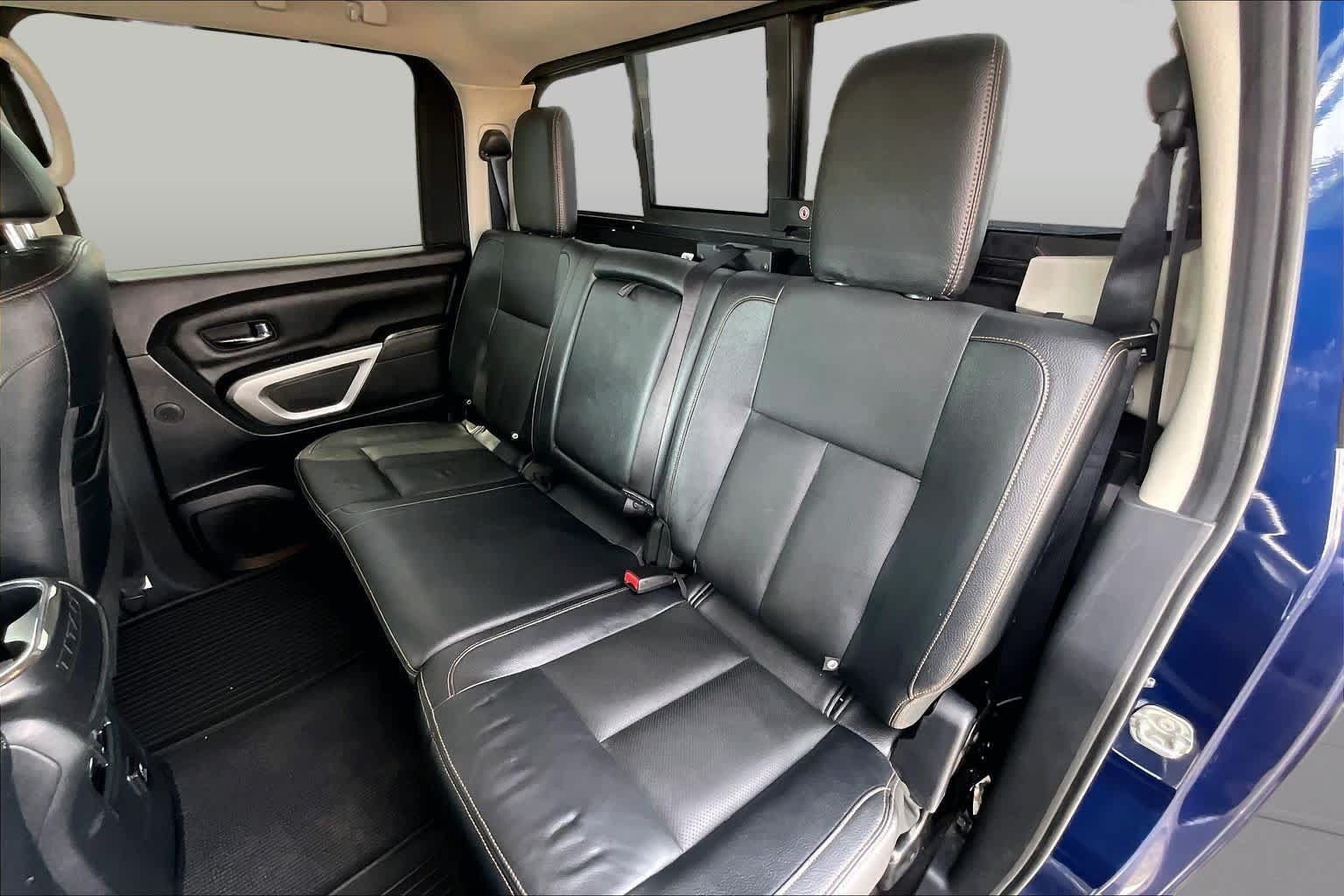Used 2017 Nissan Titan SL AWD/4WD image 21