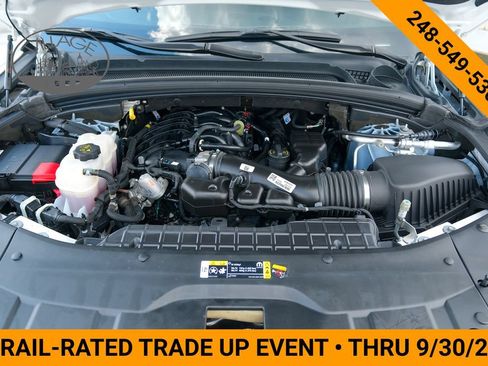 Used 2023 Jeep Grand Cherokee Altitude AWD/4WD image 10